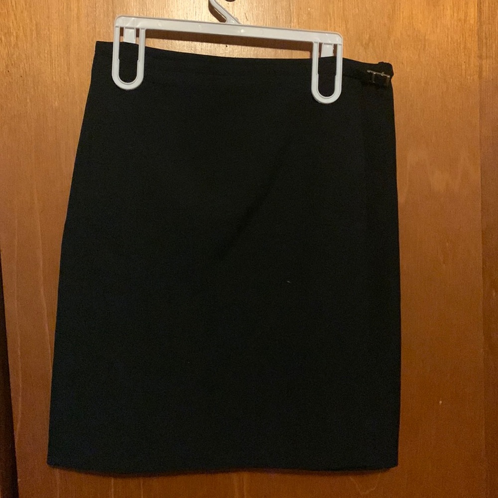 ❤️ 2/$20 ❤️ Black wrap skirt